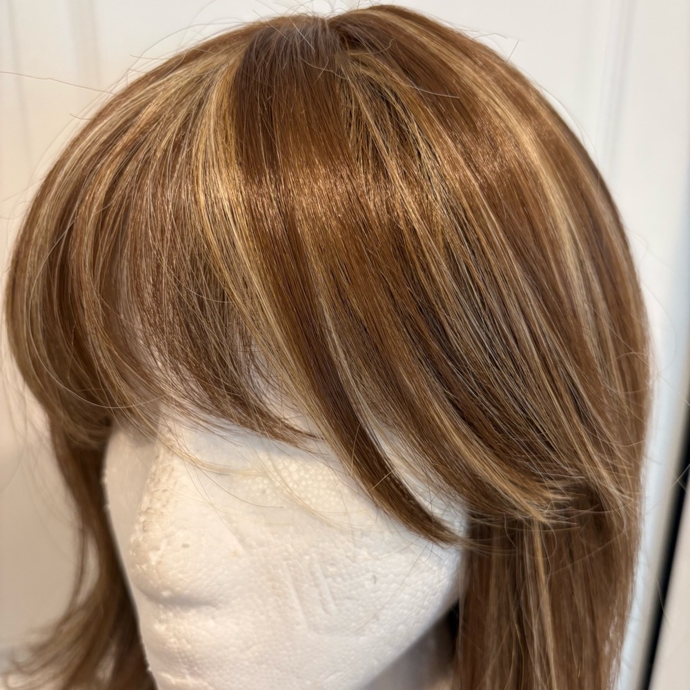 Brown with Blonde Highlights Long Layered Wig! Synthetic! Great! Set part. Bang - Picture 4 of 14